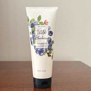 White Barn Wild Blueberry Body Cream